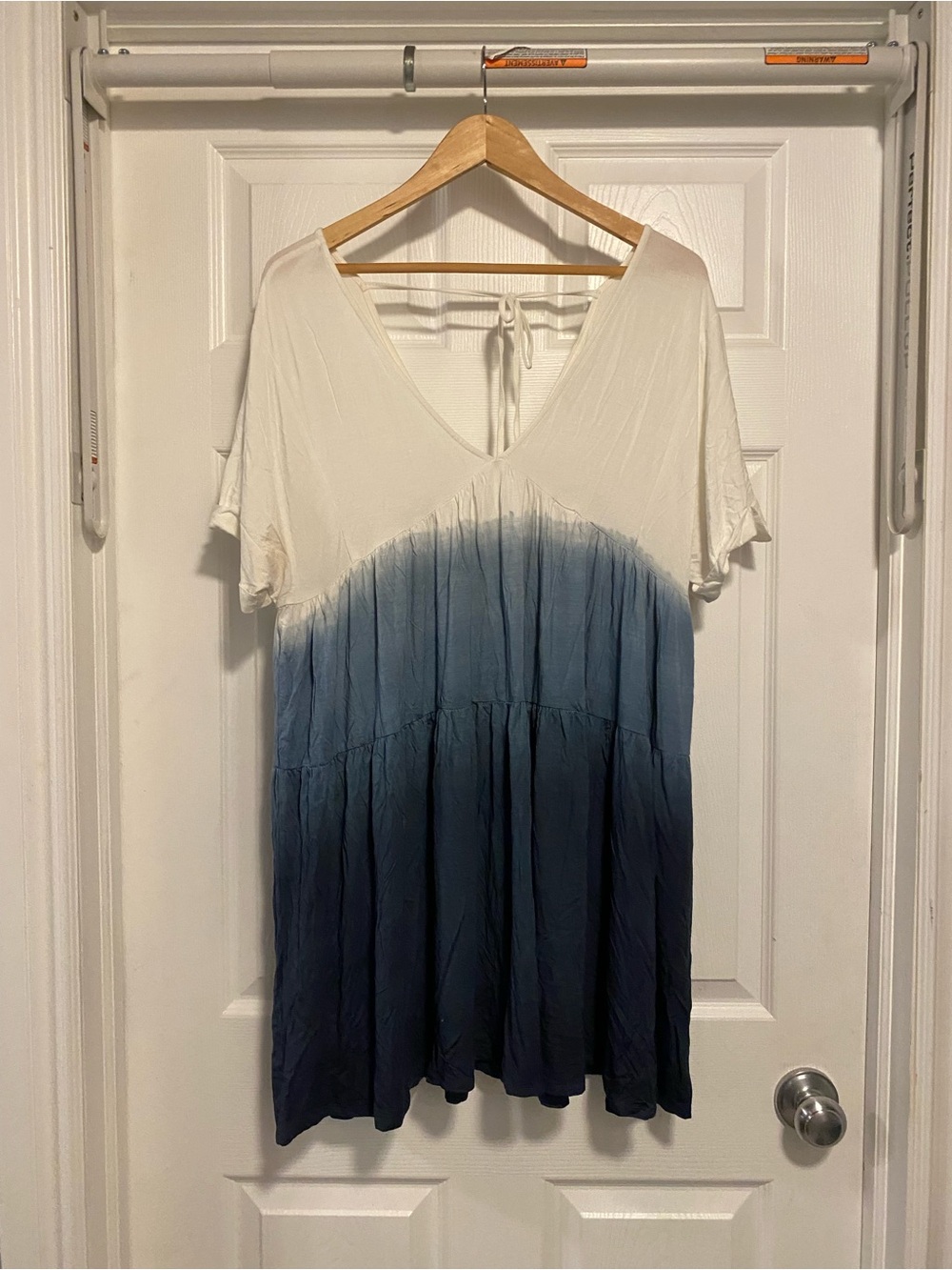 Orage Cream to Navy Dip-Dye V-Neck Short Sleeve Tunic